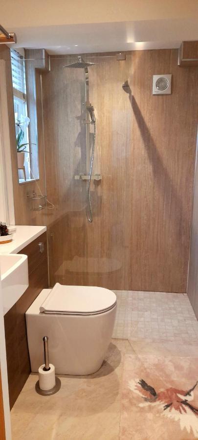 Quaint Little Guest Suite With Private Parking Newport  Eksteriør billede