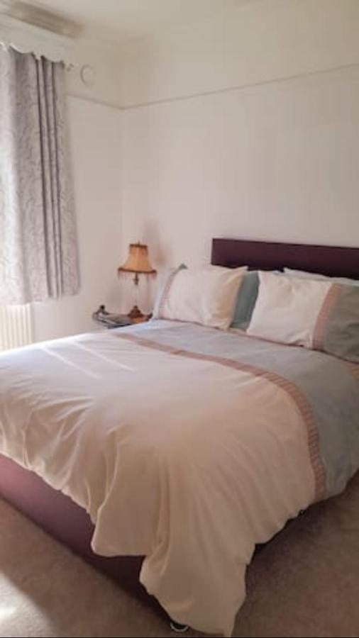 Quaint Little Guest Suite With Private Parking Newport  Eksteriør billede